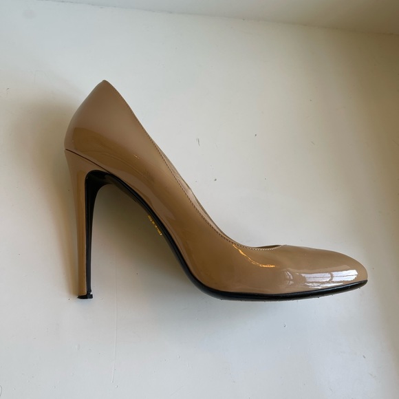 Authentic PRADA Beige Nude Patent Leather Round Toe Stiletto Heel Pump Size 39.5 - Picture 11 of 12